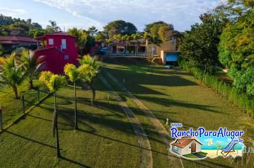 Rancho Luanas para Alugar e à Venda em Delfinopolis - Campo de Futebol